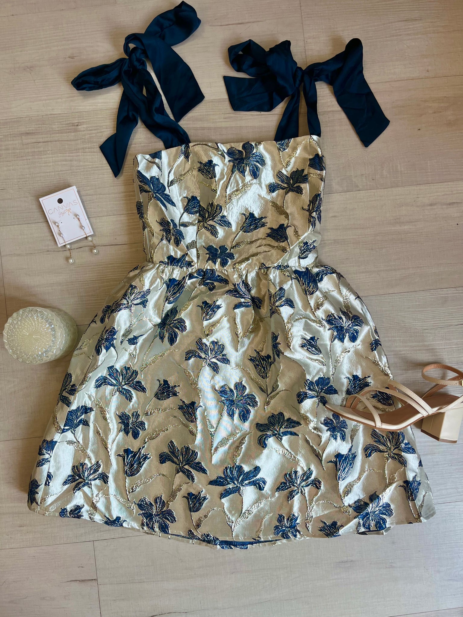 Bow Tie Shoulder Jacquard Dress