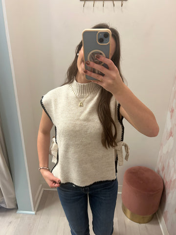 Side Tie Sweater Creme/Black
