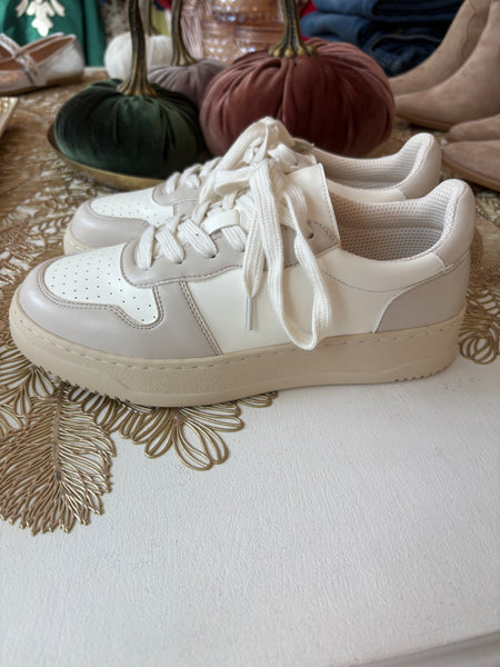 Lottie Sneaker Beige