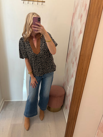Leopard Puff Slv VNeck Top
