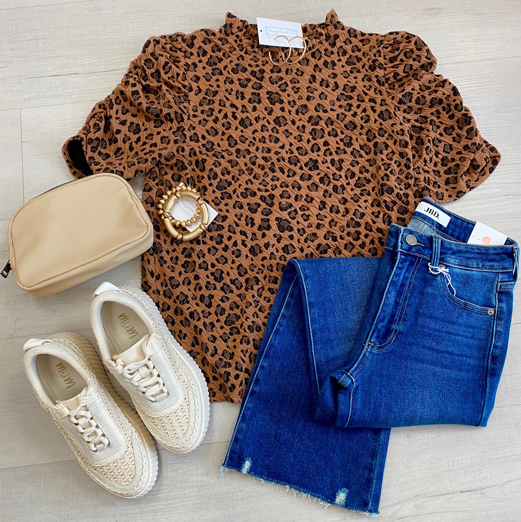 Leopard Ruched Sleeve Top