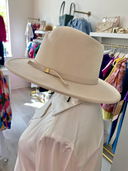 Twist Ribbon Fall Hat