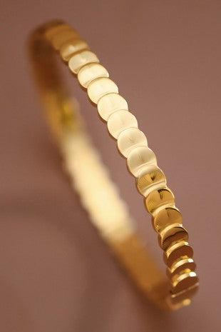 Gold Circle Detail Bangle